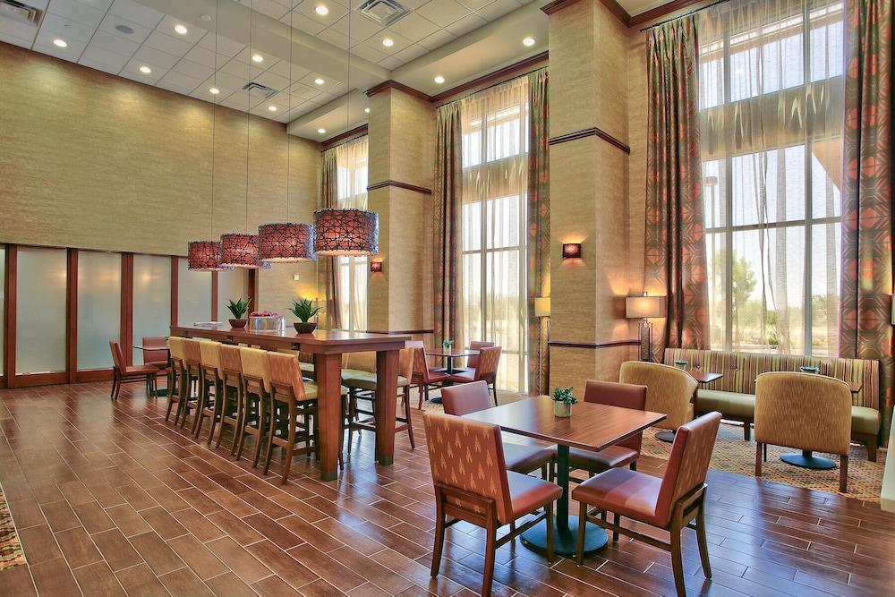 Hampton Inn & Suites Scottsdale At Talking Stick Екстер'єр фото