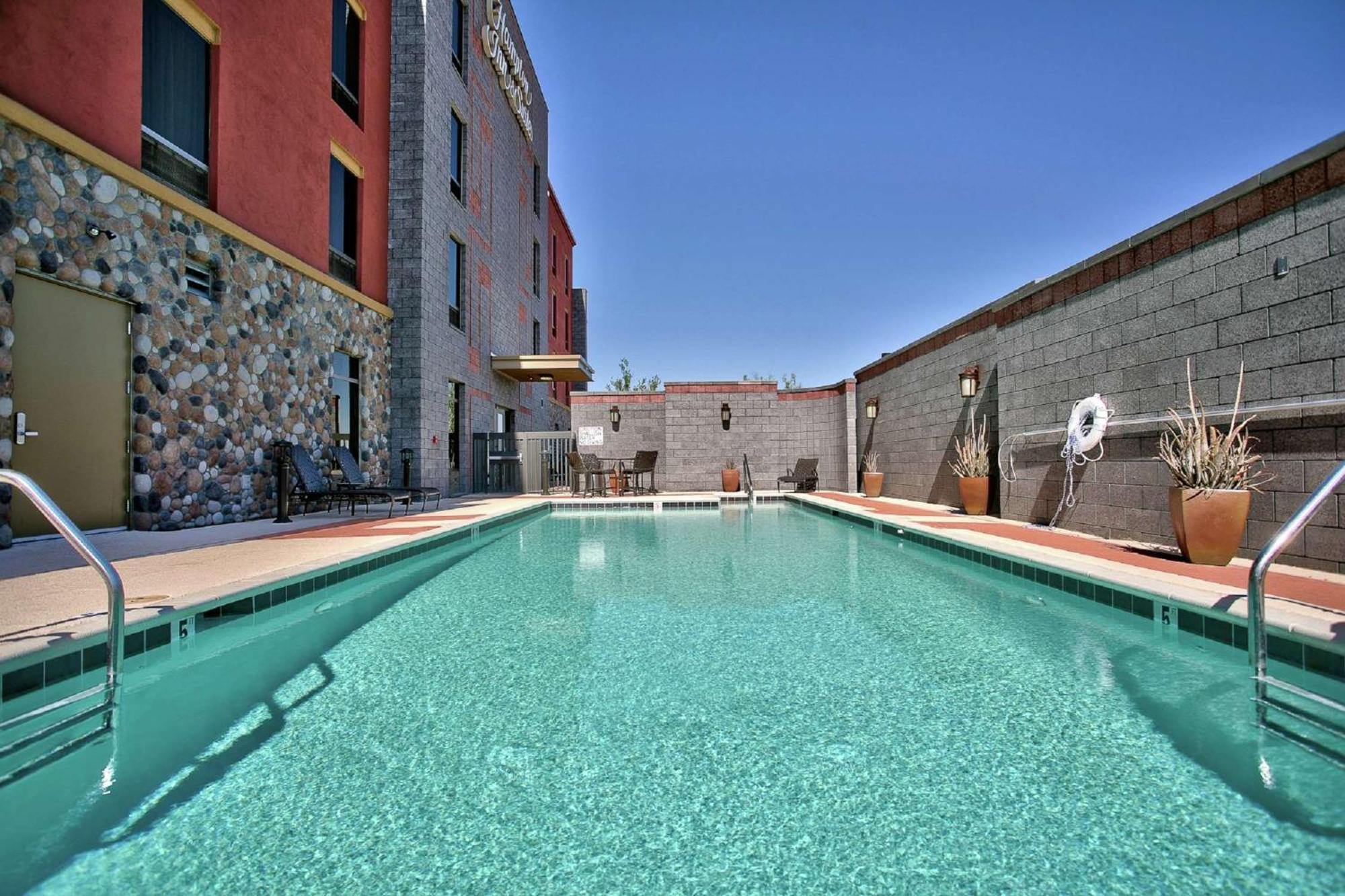 Hampton Inn & Suites Scottsdale At Talking Stick Екстер'єр фото