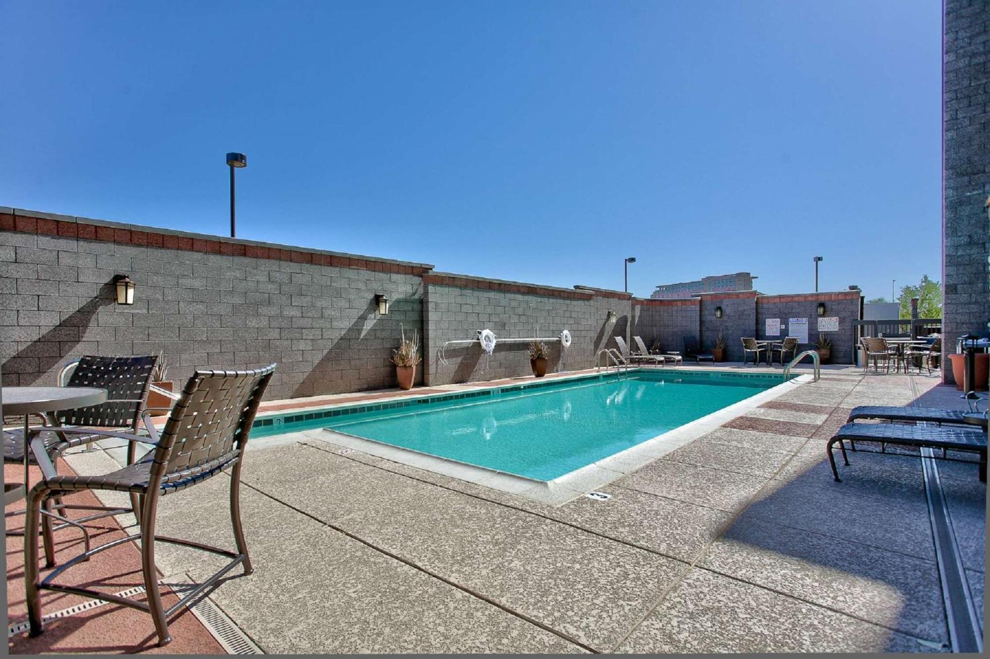 Hampton Inn & Suites Scottsdale At Talking Stick Екстер'єр фото